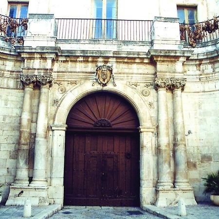 Palazzo Moccia Hotel Rutigliano Exterior photo